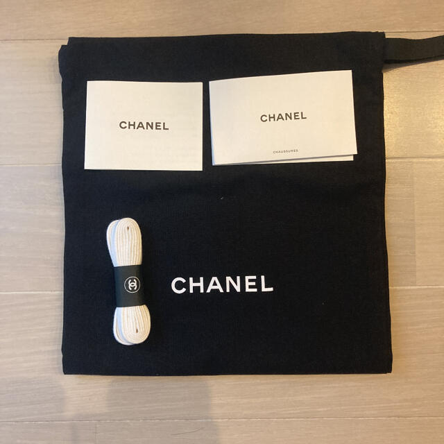 CHANEL(シャネル)のCHANELスニーカー40 レディースの靴/シューズ(スニーカー)の商品写真