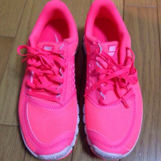 ナイキ(NIKE)のNIKE FREE(スニーカー)