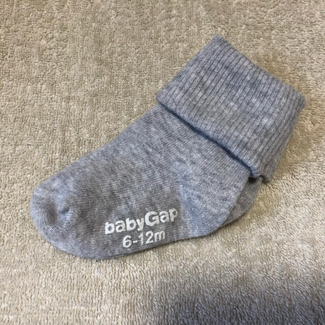 babyGAP(ベビーギャップ)の【baby GAP】靴下４足セット　６〜12ヶ月 キッズ/ベビー/マタニティのこども用ファッション小物(靴下/タイツ)の商品写真