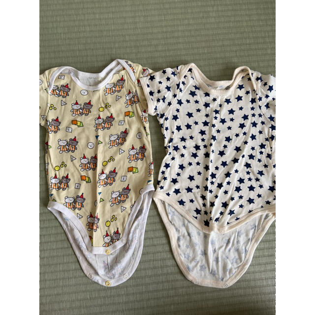 UNIQLO(ユニクロ)の赤ちゃん　半袖ロンパース　2枚セット　サイズ80 キッズ/ベビー/マタニティのベビー服(~85cm)(ロンパース)の商品写真