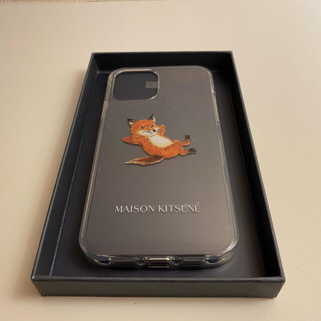 MAISON KITSUNE'(メゾンキツネ)のメゾンキツネ Chillax Fox iPhone12/12Pro (クリア) スマホ/家電/カメラのスマホアクセサリー(iPhoneケース)の商品写真