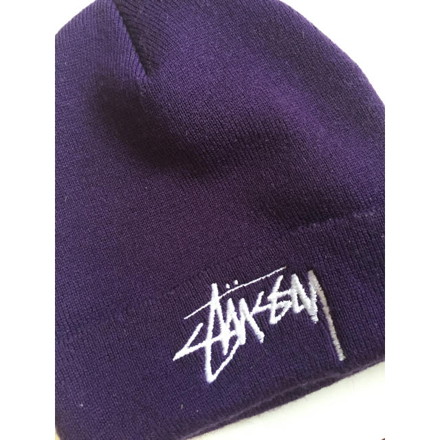 STUSSY(ステューシー)のstussy ニット帽 レディースの帽子(ニット帽/ビーニー)の商品写真