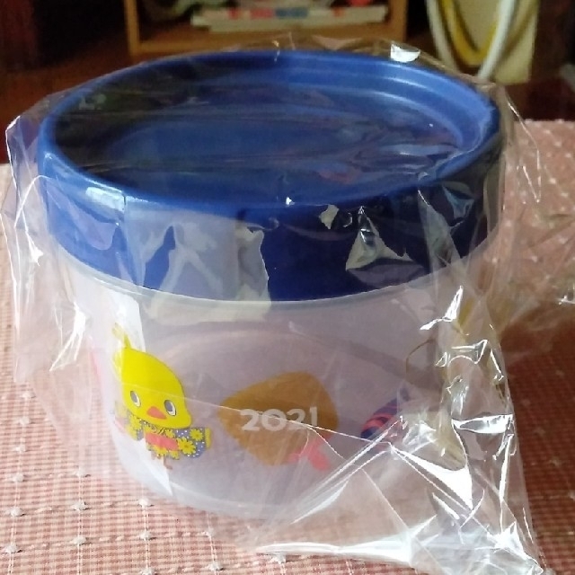 日清食品(ニッシンショクヒン)のひよこチャン　フードコンテナ エンタメ/ホビーのおもちゃ/ぬいぐるみ(キャラクターグッズ)の商品写真