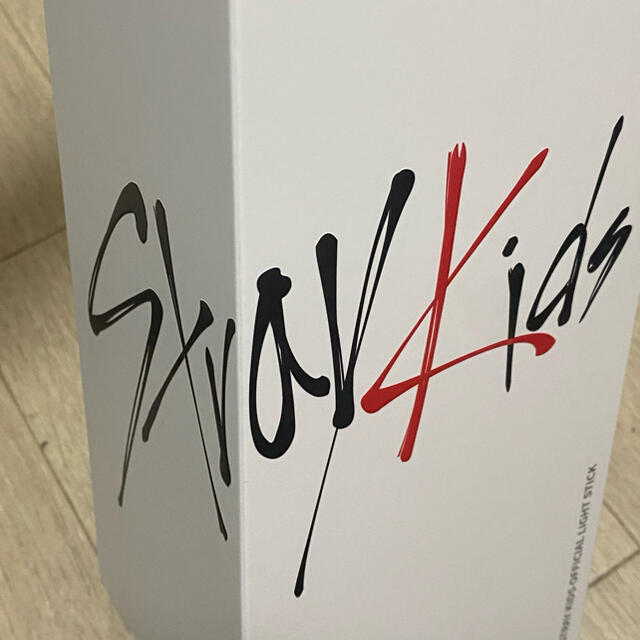 Stray kids 公式ペンライト エンタメ/ホビーのタレントグッズ(アイドルグッズ)の商品写真