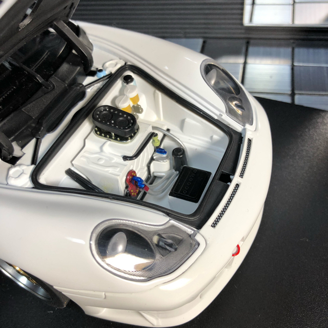 未展示品 オートアート 1/18 ポルシェ 911 GT3R ミニカー 未展示品 オートアート 1/18 ポルシェ 911 GT3R ミニカー