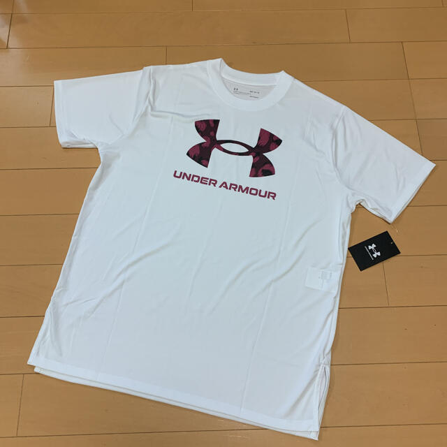 UNDER ARMOUR(アンダーアーマー)のアンダーアーマー　Tシャツ　☆ Mサイズ レディースのトップス(Tシャツ(半袖/袖なし))の商品写真