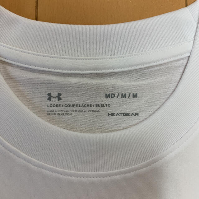 UNDER ARMOUR(アンダーアーマー)のアンダーアーマー　Tシャツ　☆ Mサイズ レディースのトップス(Tシャツ(半袖/袖なし))の商品写真