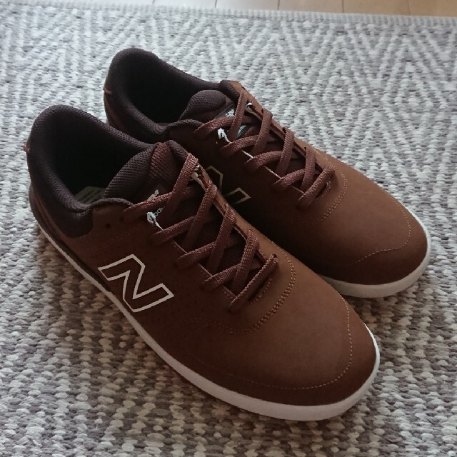 スニーカーnew balance numeric 28D