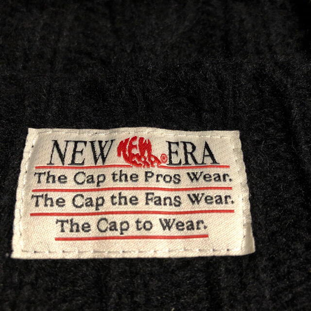 NEW ERA(ニューエラー)のニューエラ　ニット帽　黒　送料込み　 メンズの帽子(ニット帽/ビーニー)の商品写真