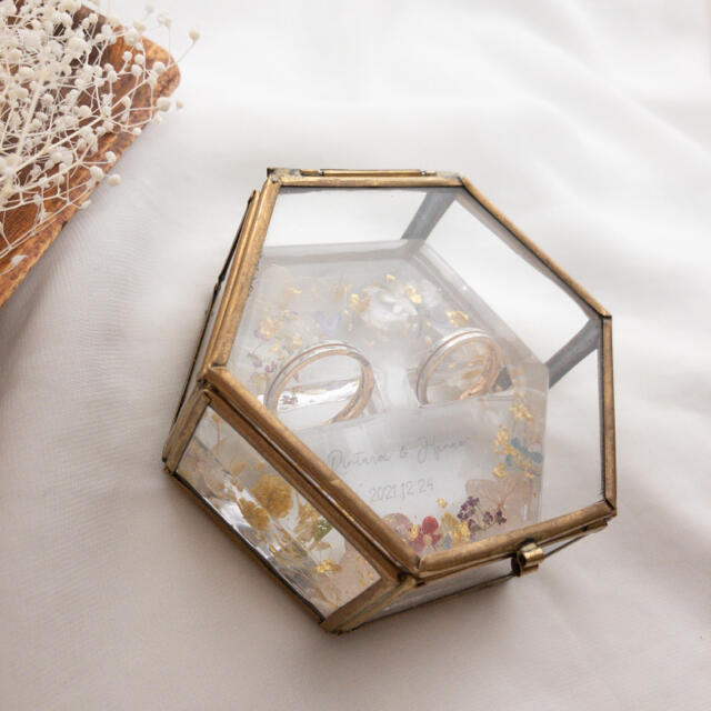 🐶's shop様専用🎈金箔とカラフル小花×ガラスケースリングピロー ハンドメイドのウェディング(リングピロー)の商品写真