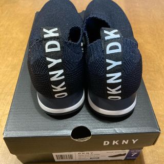 ダナキャランニューヨーク(DKNY)のＤＫＮＹ　スリッポンシューズ　ＵＳ７　２４㎝(スリッポン/モカシン)