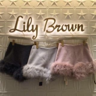 リリーブラウン(Lily Brown)のLily Brownフェザーショートパンツ (ショートパンツ)