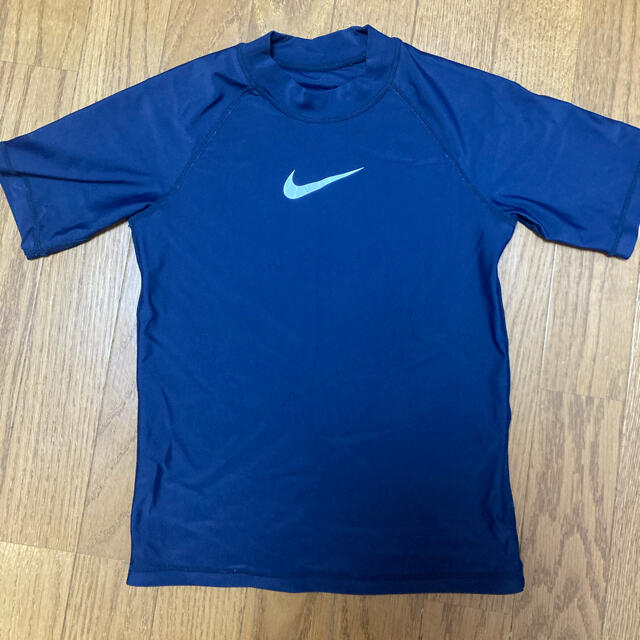 NIKE(ナイキ)のNIKE ナイキ ラッシュガード　130 キッズ/ベビー/マタニティのキッズ服男の子用(90cm~)(その他)の商品写真