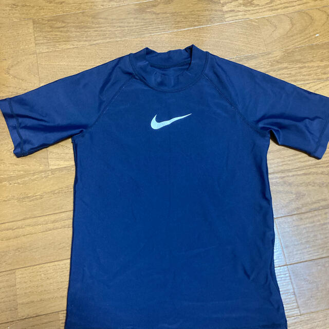 NIKE(ナイキ)のNIKE ナイキ ラッシュガード　130 キッズ/ベビー/マタニティのキッズ服男の子用(90cm~)(その他)の商品写真