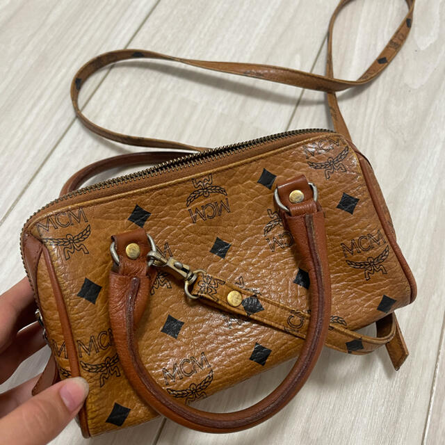 MCM ショルダーバック