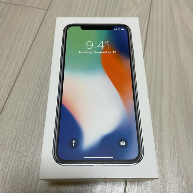 iPhone X SIMフリー64GB