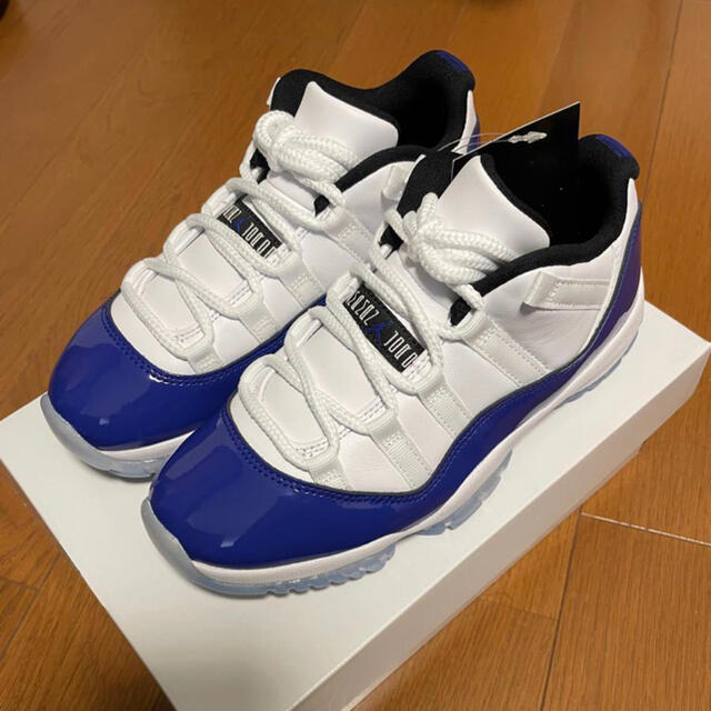 新品未使用】ナイキ NIKE エアジョーダン11 レトロロー www
