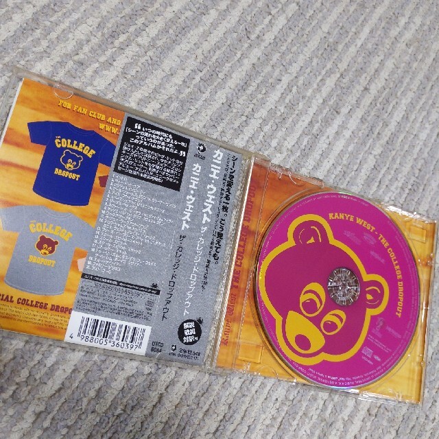 LRG(エルアールジー)のカニエ　ウエスト/ ザカレッジドロップアウト中古CD エンタメ/ホビーのCD(ヒップホップ/ラップ)の商品写真