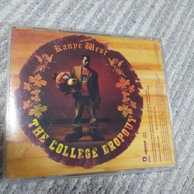 LRG(エルアールジー)のカニエ　ウエスト/ ザカレッジドロップアウト中古CD エンタメ/ホビーのCD(ヒップホップ/ラップ)の商品写真