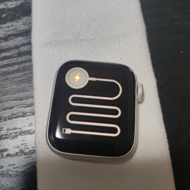 Apple Watch(アップルウォッチ)のapple watch se 40mm ホワイト メンズの時計(腕時計(デジタル))の商品写真