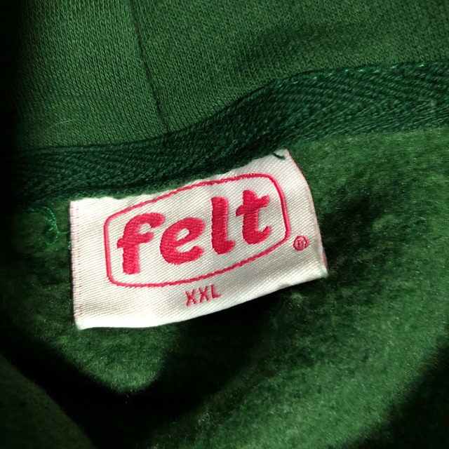 FELT(フェルト)のFELT/バタフライガーデンフーディ ロゴ メンズのトップス(パーカー)の商品写真