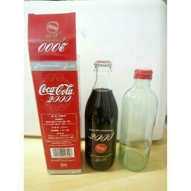 貴重！セール！【コカ・コーラ】2000年記念ボトルと125周年記念ボトルのセット