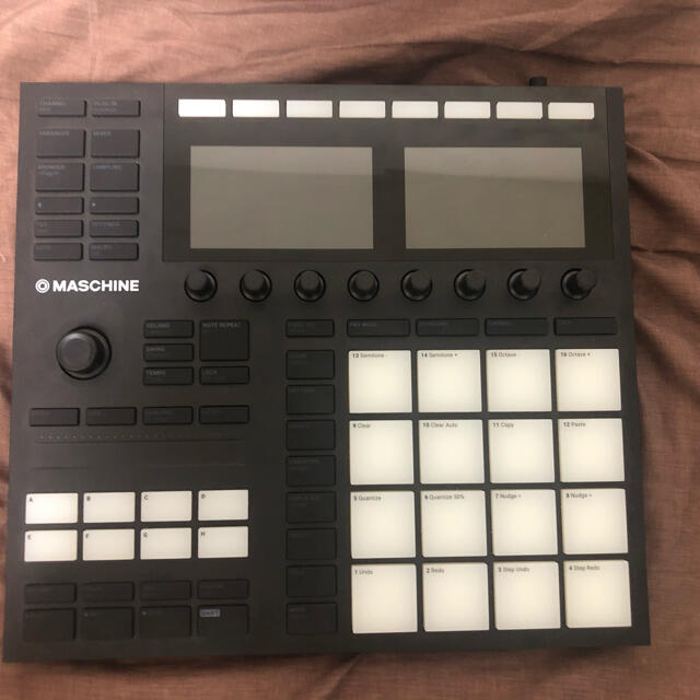 Roland(ローランド)のmaschine  mk3 楽器のDTM/DAW(MIDIコントローラー)の商品写真