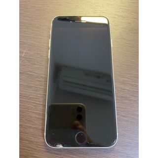 アイフォーン(iPhone)の左下欠けあり　simフリー　iPhoneSE2 シルバー　本体(スマートフォン本体)