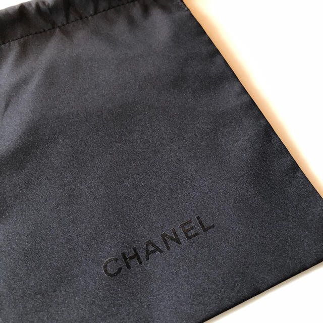 CHANEL(シャネル)のCHANEL♡保存袋　巾着袋　ポーチ レディースのファッション小物(ポーチ)の商品写真