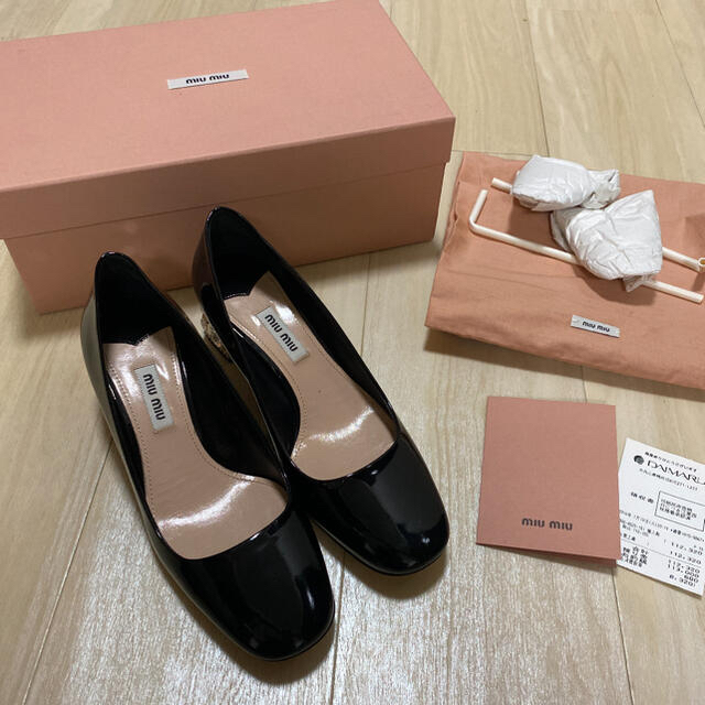 miumiu パンプス