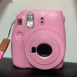 フジフイルム(富士フイルム)の早い者勝ち❗️FUJI FILM INSTAX MINI 8+ ピンク(フィルムカメラ)