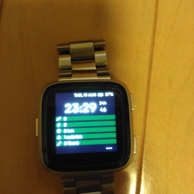 fitbit versa メンズの時計(腕時計(デジタル))の商品写真