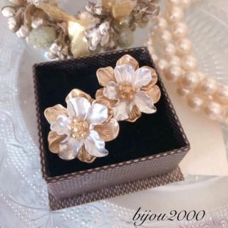 ザラ(ZARA)の＊再々入荷＊　double flower pierce(ピアス)