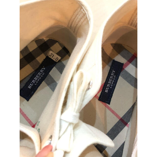 BURBERRY(バーバリー)のbonds様 美品☆BURBERRY☆ハイカットシューズ☆21cm キッズ/ベビー/マタニティのキッズ靴/シューズ(15cm~)(スニーカー)の商品写真