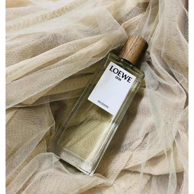 LOEWE(ロエベ)のLOEWE オードパルファン　001 ウーマン コスメ/美容の香水(香水(女性用))の商品写真