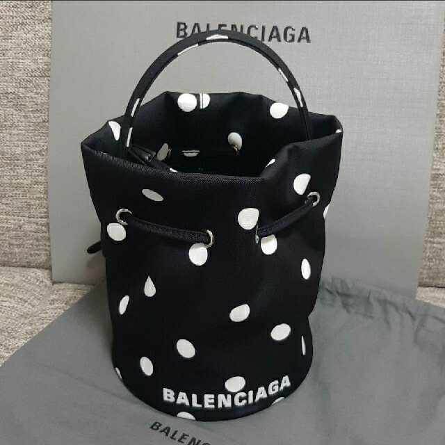 BALENCIAGA WHEEL ドローストリング バケットバッグ