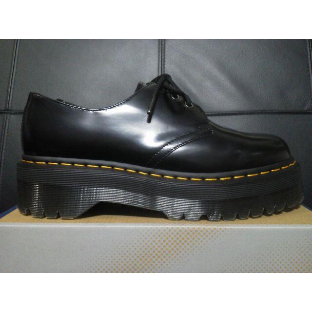 Dr.Martens(ドクターマーチン)の【極美品】Dr.Martens 1461QUAD UK8 黒 厚底 3ホール メンズの靴/シューズ(ブーツ)の商品写真