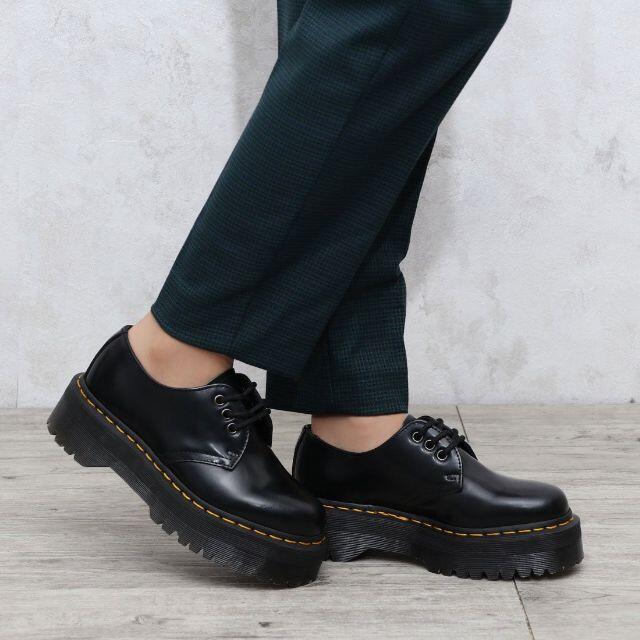 Dr.Martens(ドクターマーチン)の【極美品】Dr.Martens 1461QUAD UK8 黒 厚底 3ホール メンズの靴/シューズ(ブーツ)の商品写真