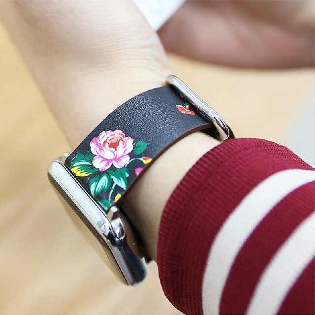 Apple watch 用 互換 バンド フラワー レザー 38mm 40mm レディースのファッション小物(腕時計)の商品写真