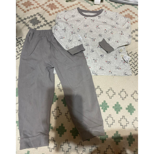 UNIQLO(ユニクロ)のユニクロ　パジャマ　100 キッズ/ベビー/マタニティのキッズ服女の子用(90cm~)(パジャマ)の商品写真