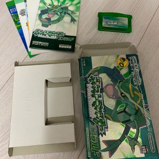 ゲームボーイアドバンス(ゲームボーイアドバンス)のポケットモンスター　エメラルド　箱説あり(携帯用ゲームソフト)