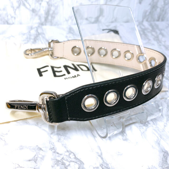 ★ラスト1つ★【新品】FENDI ストラップユー  ハンドストラップ