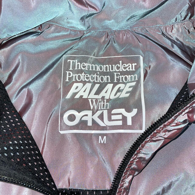 【再値下げ】PALACE SKATEBOARDS×OAKLEY ナイロン M メンズのジャケット/アウター(ナイロンジャケット)の商品写真