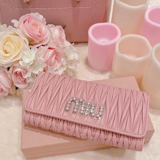 ミュウミュウ(miumiu)のミュウミュウ長財布(長財布)