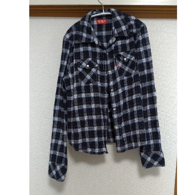 Levi's(リーバイス)のLEVI'S RED TAB　レディースMサイズ レディースのトップス(シャツ/ブラウス(長袖/七分))の商品写真