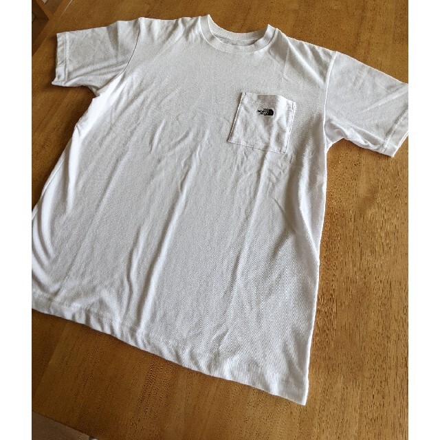 THE NORTH FACE(ザノースフェイス)のノースフェイス 刺繍ロゴ ポケット Tシャツ メンズのトップス(Tシャツ/カットソー(半袖/袖なし))の商品写真
