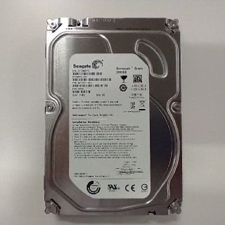 ほぼ新品 SEAGATE ST2000DM008 2TB スリムタイプハードディスク