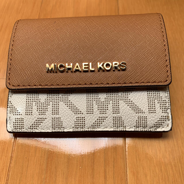 Michael Kors(マイケルコース)の値下げ中！！マイケルコースのミニ財布　パスケース　キーリング付 レディースのファッション小物(名刺入れ/定期入れ)の商品写真