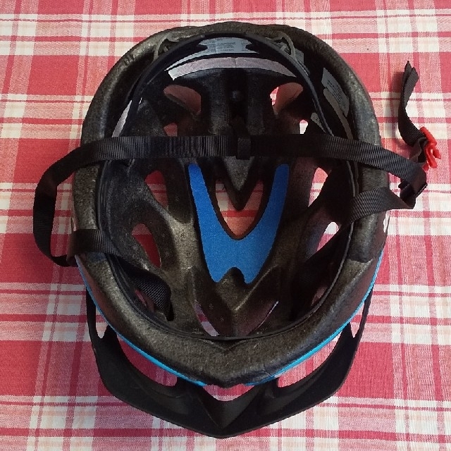 LAZER(レイザー)の自転車用ヘルメット　水色 スポーツ/アウトドアの自転車(その他)の商品写真