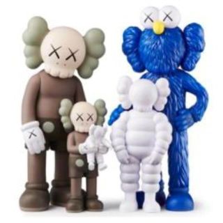 #1 KAWS FAMILY BROWN/BLUE/WHITE 即日発送可 (その他)